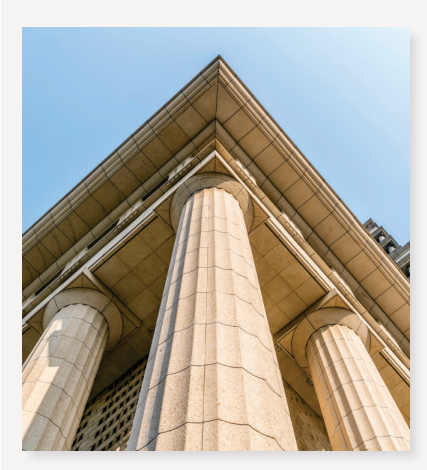 Edifício com pilares